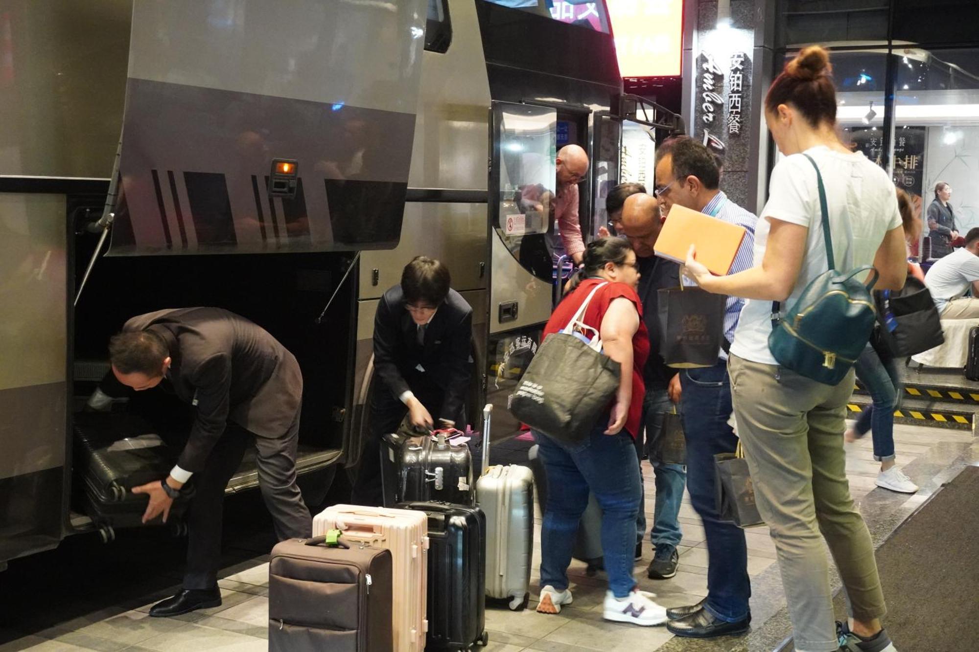 La Perle International Hotel - Free Shuttle Between Hotel And Exhibition Center During Canton Fair & Exhibitor Registration Counter Dış mekan fotoğraf